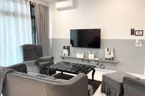 Unclassified image, 4 of 8, button - SkyLoft 3Bed2Bath @ Bukit Indah next to Aeon Mall (Johor Bahru)