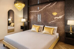 1 chambre, bureau, fer et planche à repasser, lit de bébé portatif