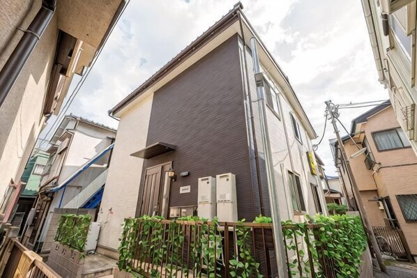 Exterior - W.Hostel (Tokyo)