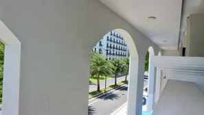 Deluxe Double Room | Free WiFi - Monstera Hotel and Coffee (Phu Quoc)