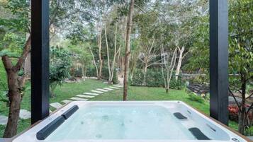 Pemandangan dari properti