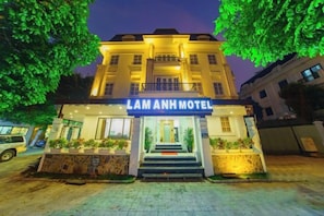 Unclassified image, 3 of 17, button - Lam Anh Hotel 2 Duong Noi Ha Dong (Hanoi)