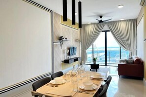 Dining - Bora, Frelories Seaview Suite by Antlerzone (Johor Bahru)