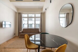 Televisio, työhuone