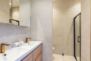 Unclassified image, 4 of 12, button - Elegant 1BDR Paris Getaway for 4 near Bastille (Paris)