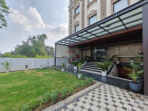 Entrada al alojamiento