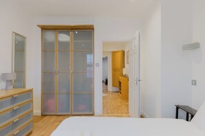 Room - Stunning 1BDR APT situated in Central London (Greater London)