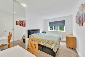 1 bedroom, iron/ironing board, internet, bed sheets