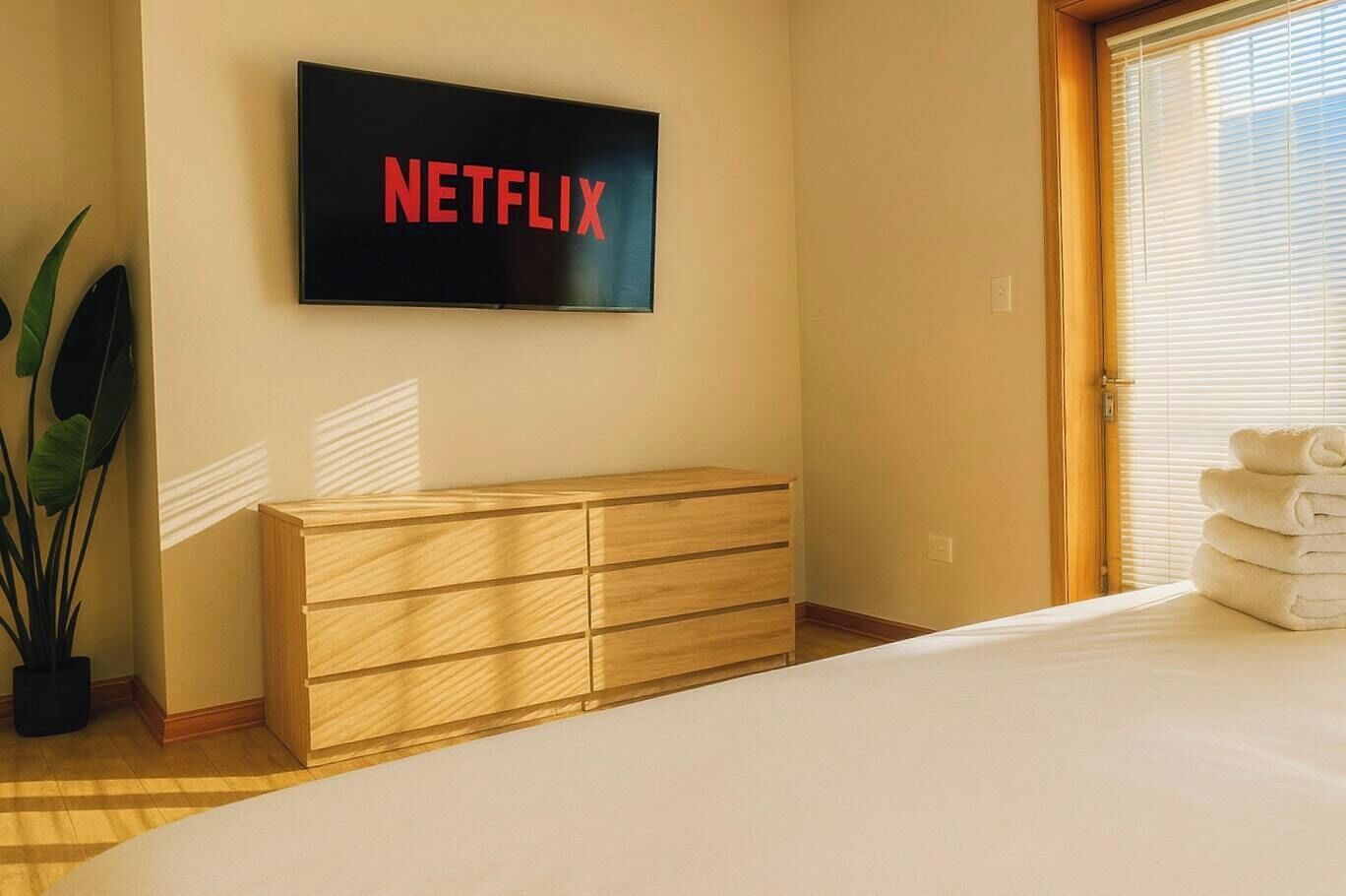 3 Schlafzimmer, Schreibtisch, Bügeleisen/Bügelbrett, WLAN