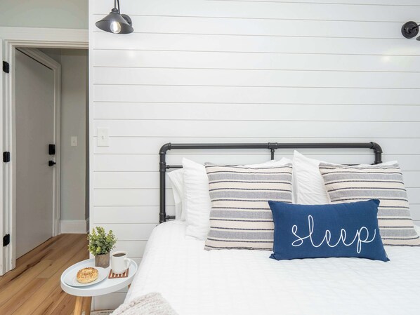 1 habitación, escritorio, tabla de planchar con plancha y wifi gratis 