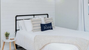 1 chambre, fer et planche à repasser, Wi-Fi gratuit, draps fournis