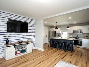 Refrigerador, microondas, horno y lavavajillas