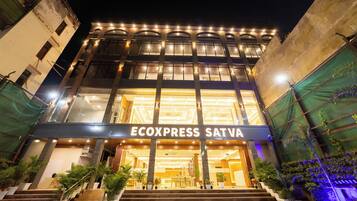 Mặt tiền nơi lưu trú