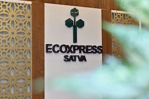 Lobby - EcoXpress Satva Varanasi - 5 km from Kashi Vishwanath Temple, Varanasi (Varanasi)