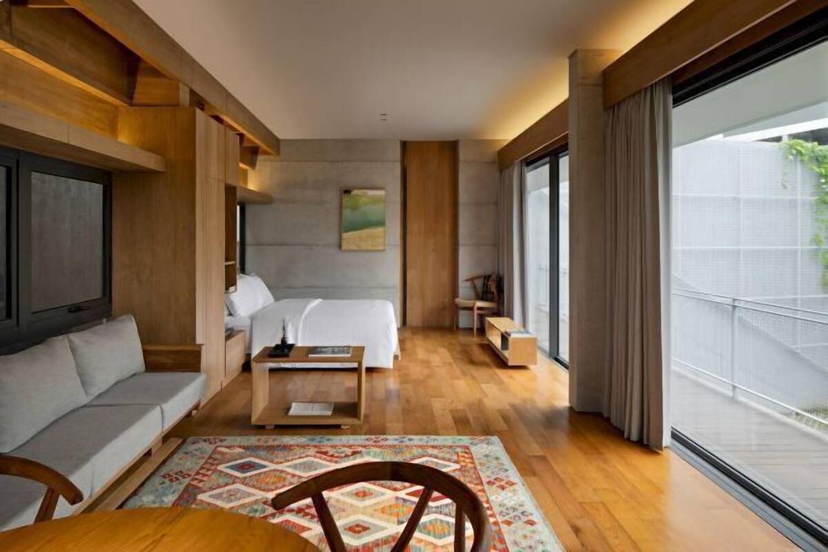 Tempat tidur bayi