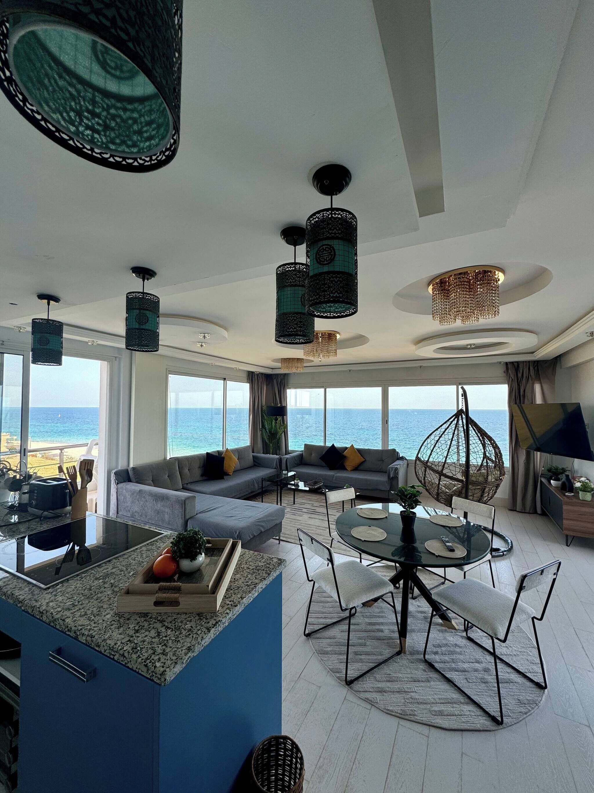 Apartment, 2 Bedrooms, Smoking, Balcony | Dining room