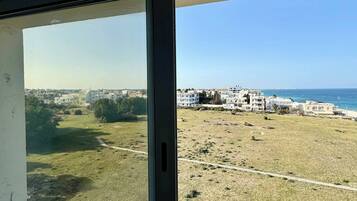 Apartemen, 2 kamar tidur, Boleh Merokok, balkon | Interior