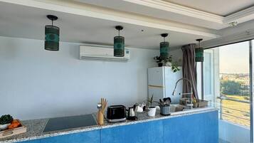 Apartemen, 2 kamar tidur, Boleh Merokok, balkon | Dapur pribadi