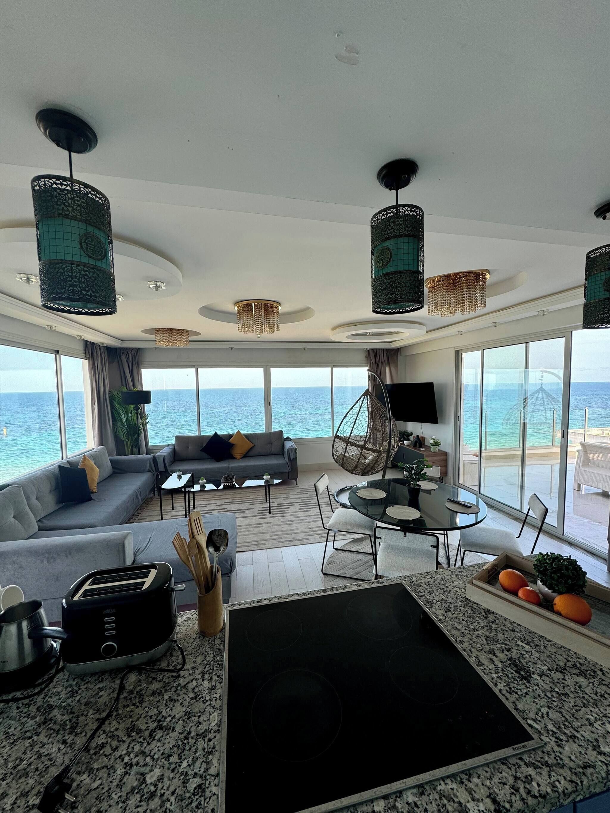 Apartment, 2 Bedrooms, Smoking, Balcony | Living room