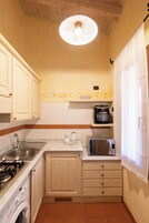 公寓, 2 间卧室 | 私人厨房 | 冰箱、微波炉、炉灶、电热水壶