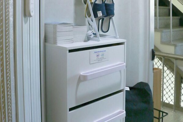 Interior - [San's Stay] Free wine/Beam Projector/Breakfast/Ramen/Seoul National University Station (Seoul)