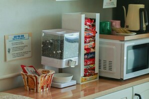 Interior - [San's Stay] Free wine/Beam Projector/Breakfast/Ramen/Seoul National University Station (Seoul)