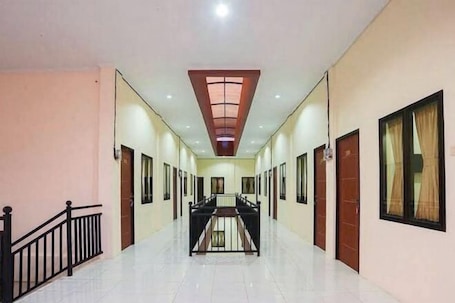 Interior. Urbanview @ Nalaya Homestay Mataram