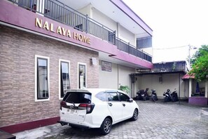 Ảnh chưa phân loại, 2 trong số 22 ảnh, nút