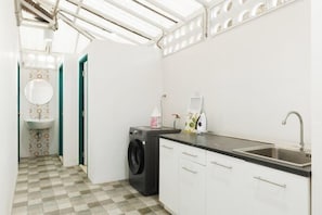 Room - Summer Eternal Pool Villa Nimman (Chiang Mai)