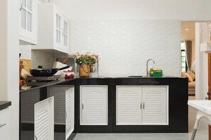 Room - Summer Eternal Pool Villa Nimman (Chiang Mai)