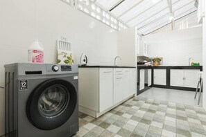 Room - Summer Eternal Pool Villa Nimman (Chiang Mai)