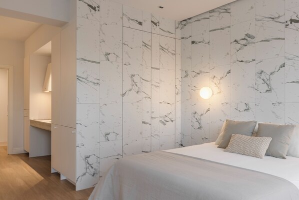 1 bedroom, iron/ironing board, travel cot, free WiFi