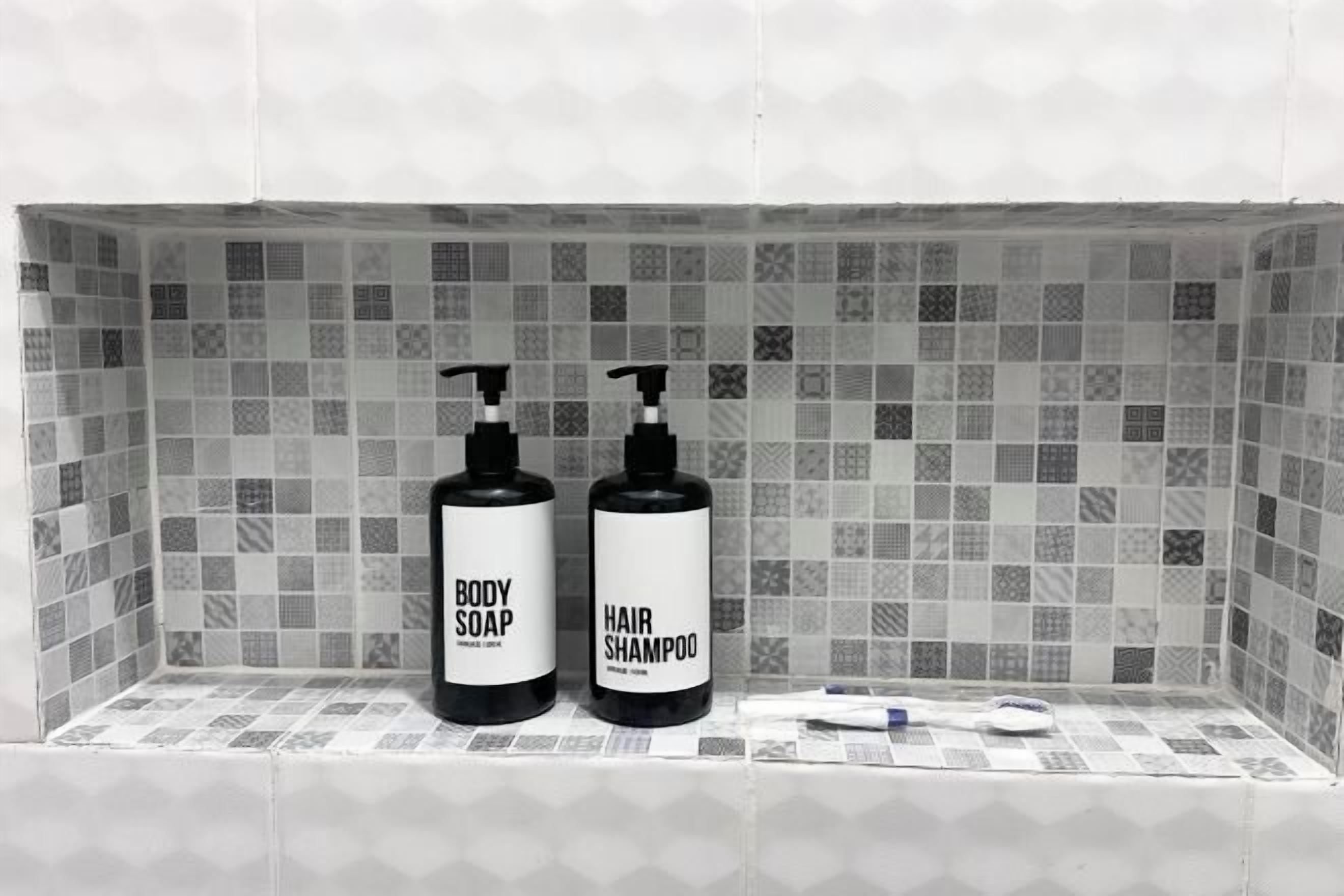 Bathroom amenities