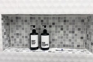Bathroom amenities - Cataleya Homestay Lagoi Bintan (Bintan)