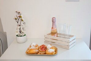 Breakfast meal - Suite Le Cementine in the Heart of Mottola (Mottola)