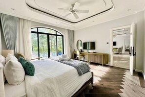 Cribs/infant beds