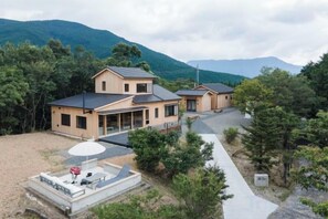 Unclassified image, 3 of 10, button - SEN.RETREAT TAKAHARA (Tanabe)