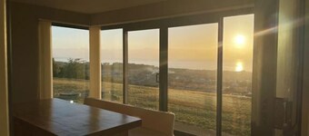 Panoramic Sea & Town View - Luxurious Sea View Villa Oamaru