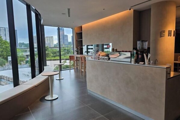 Coffee shop - Midvalley Bangsar Alfa Stylish Suite (Kuala Lumpur)