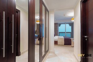In-room safe, blackout curtains, iron/ironing board, free WiFi - Grandeur 2BR Small Room & Beach Access (Dubai)