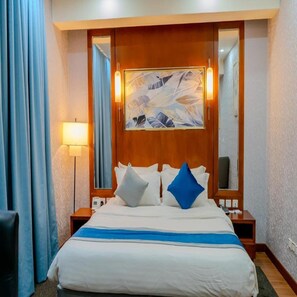 In-room safe, desk, soundproofing, iron/ironing board - Dancenter Al Dabab Near King Fahad Medical City (Riyadh)