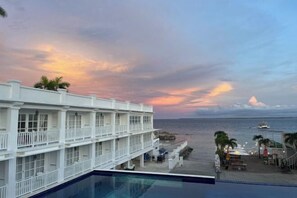 Pool - The Mark Resort Cebu (Lapu-Lapu City)