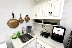 Private kitchen - Simple Arte Mont Kiara 1B1B 4 Pax Mitec Matrade (Kuala Lumpur)