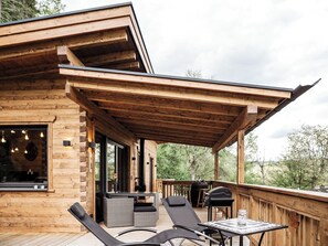 Outdoor dining - Romantic Chalet Fuchsbau | Relaxation & Wellness in Franconian Switzerland (Vorra)