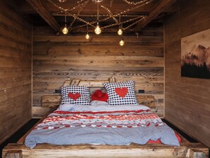 1 bedroom, Internet, bed sheets - Romantic Chalet Fuchsbau | Relaxation & Wellness in Franconian Switzerland (Vorra)