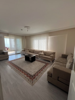 Classic Condo, Balcony, Sea View | Living area