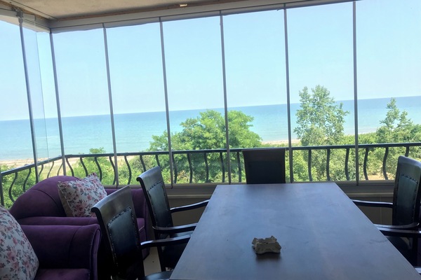 Classic Condo, Balcony, Sea View | Living area | 43-inch LED TV with cable channels