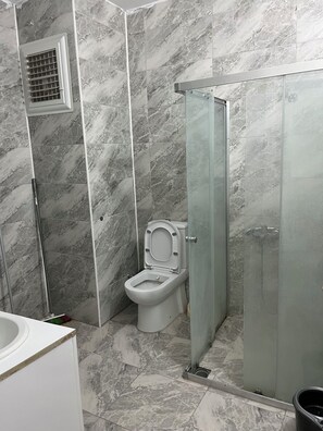 Classic Condo, Balcony, Sea View | Bathroom | Shower, hair dryer, towels