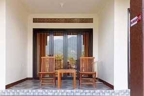 Room - Salma Syariah by TwoSpaces, Bogor (Cisarua)
