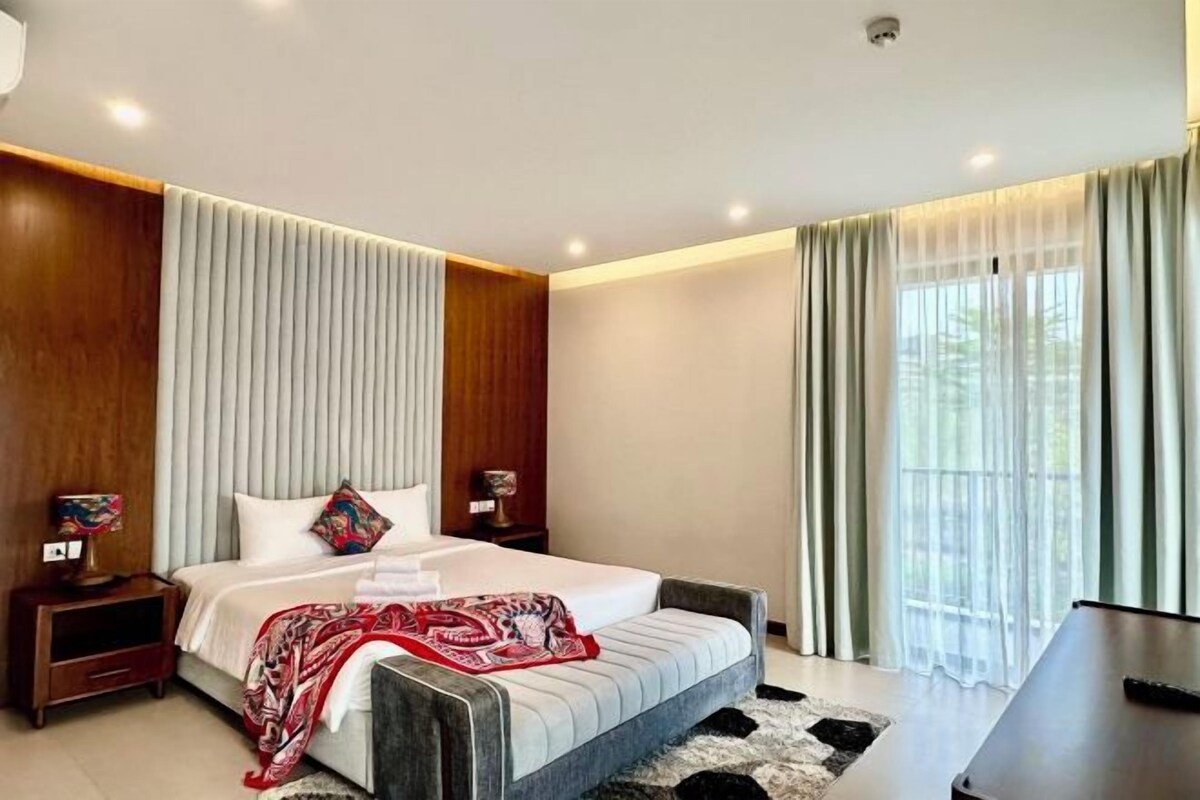Serenity 3BR beach Villa